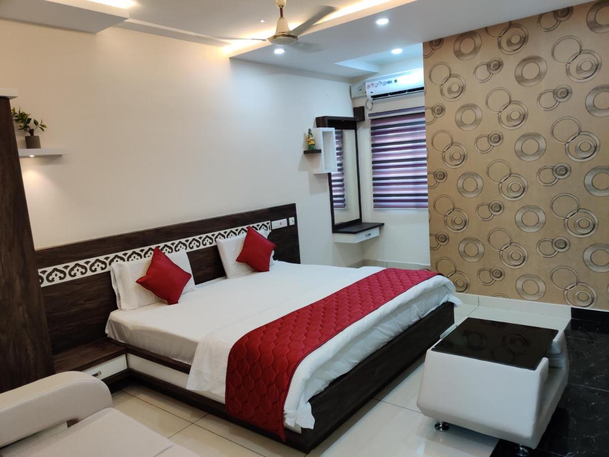 Pagadala Grand Residency Hotel Bāpatla Kültér fotó