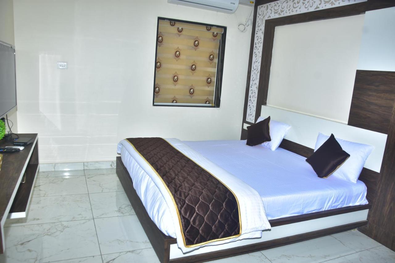 Pagadala Grand Residency Hotel Bāpatla Kültér fotó