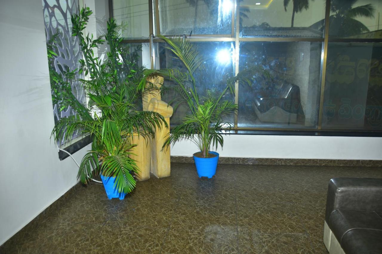 Pagadala Grand Residency Hotel Bāpatla Kültér fotó